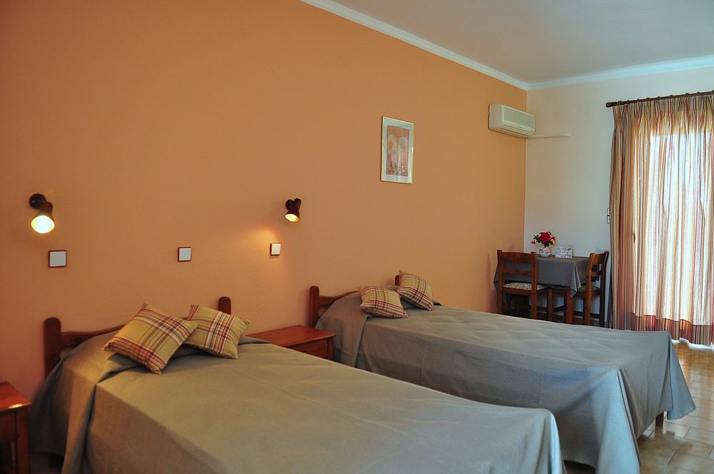 Sandy'S Studios Apartments & Log-Villas Kos Bagian luar foto