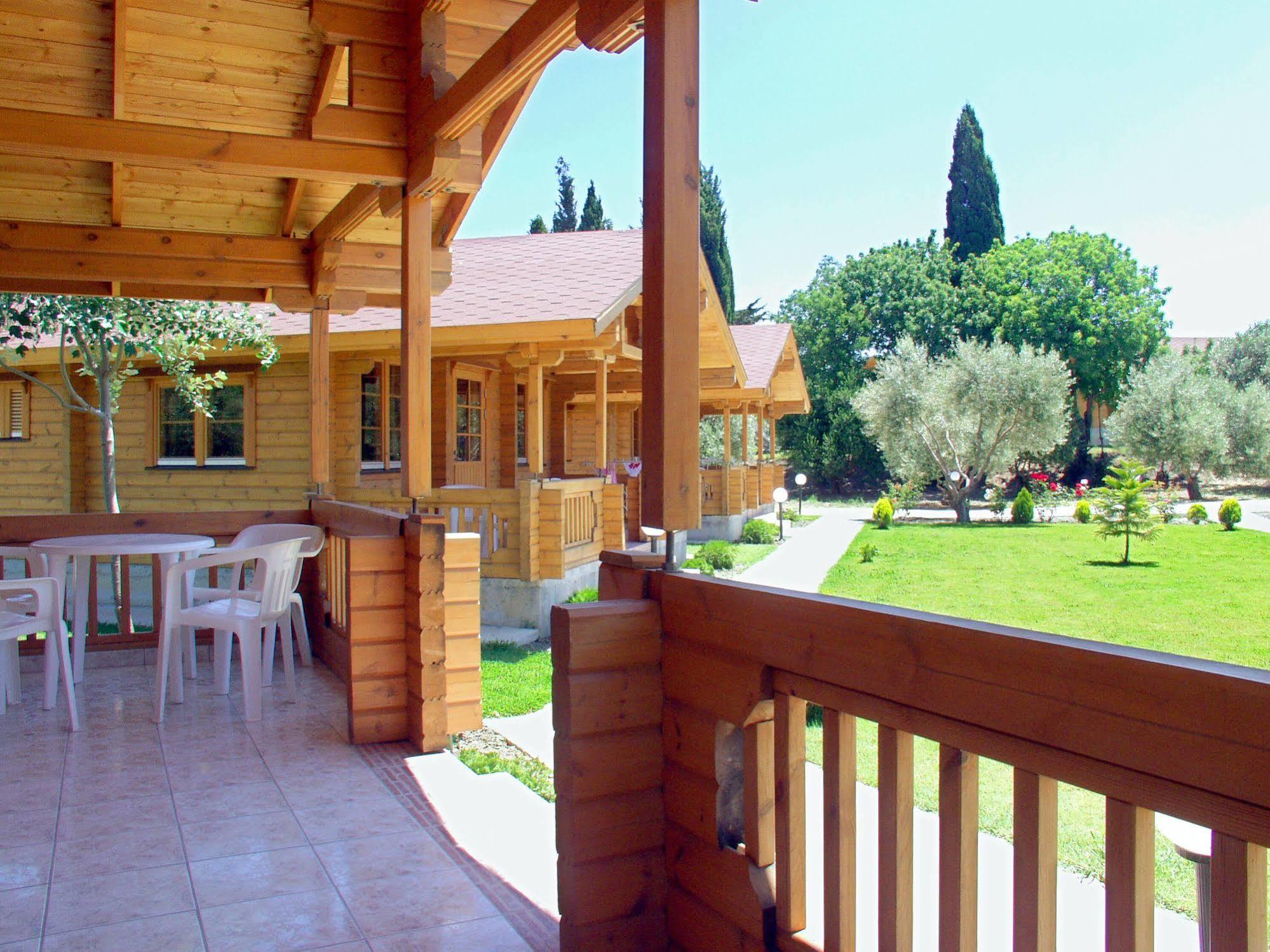 Sandy'S Studios Apartments & Log-Villas Kos Bagian luar foto
