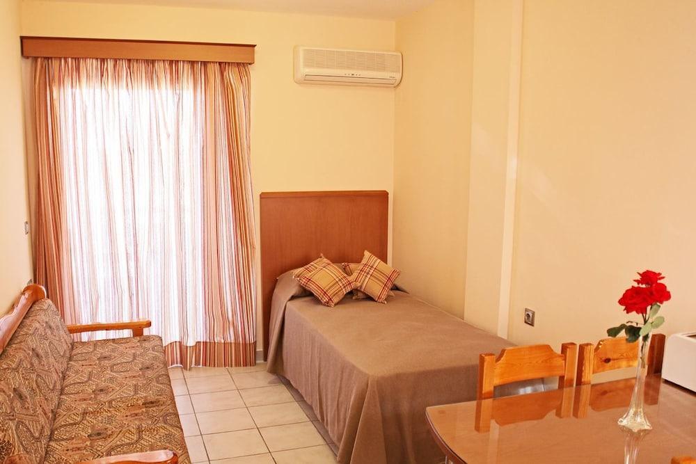 Sandy'S Studios Apartments & Log-Villas Kos Bagian luar foto